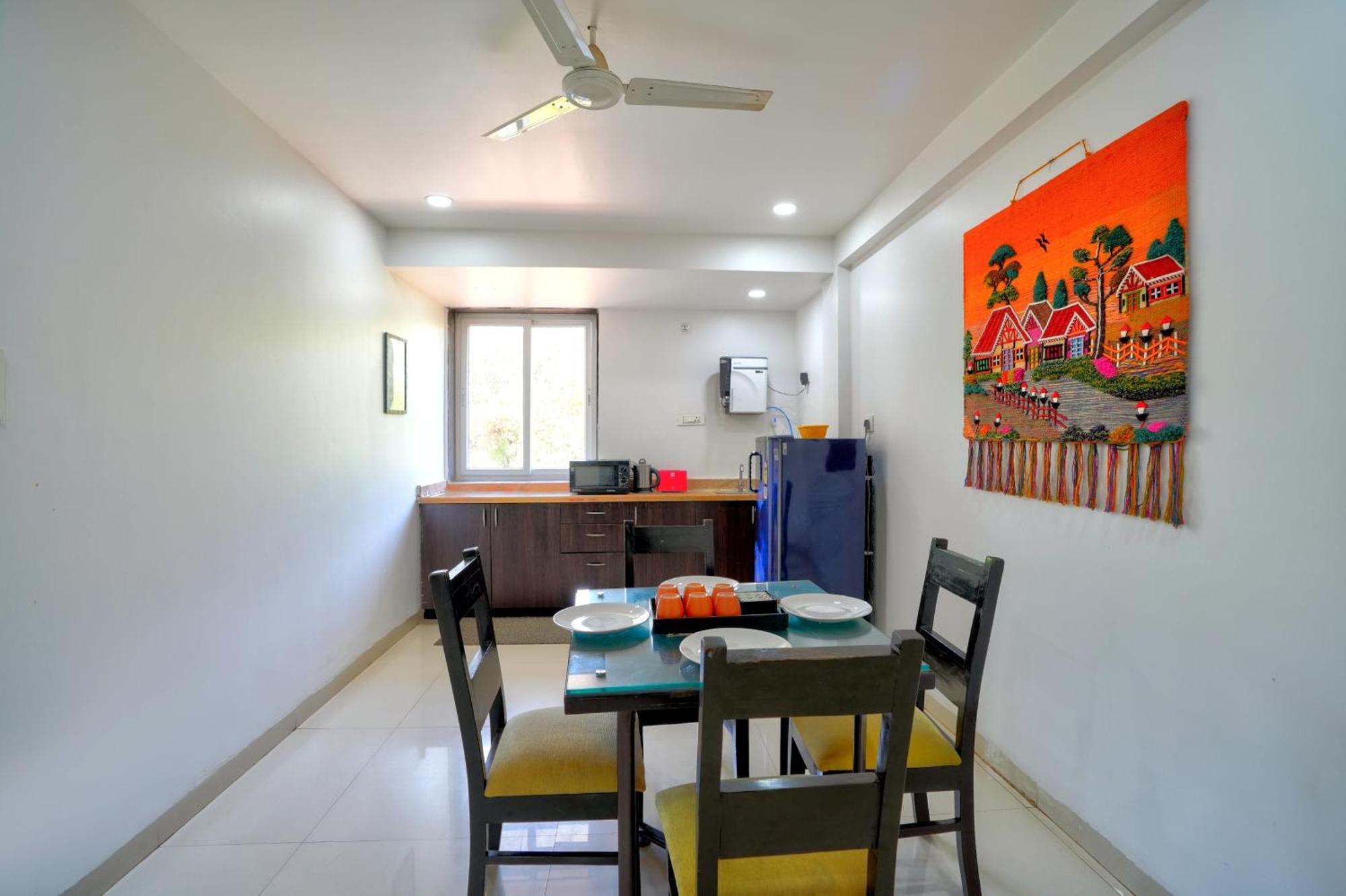 Luxurious Nirvana Apartments Vagator Luaran gambar