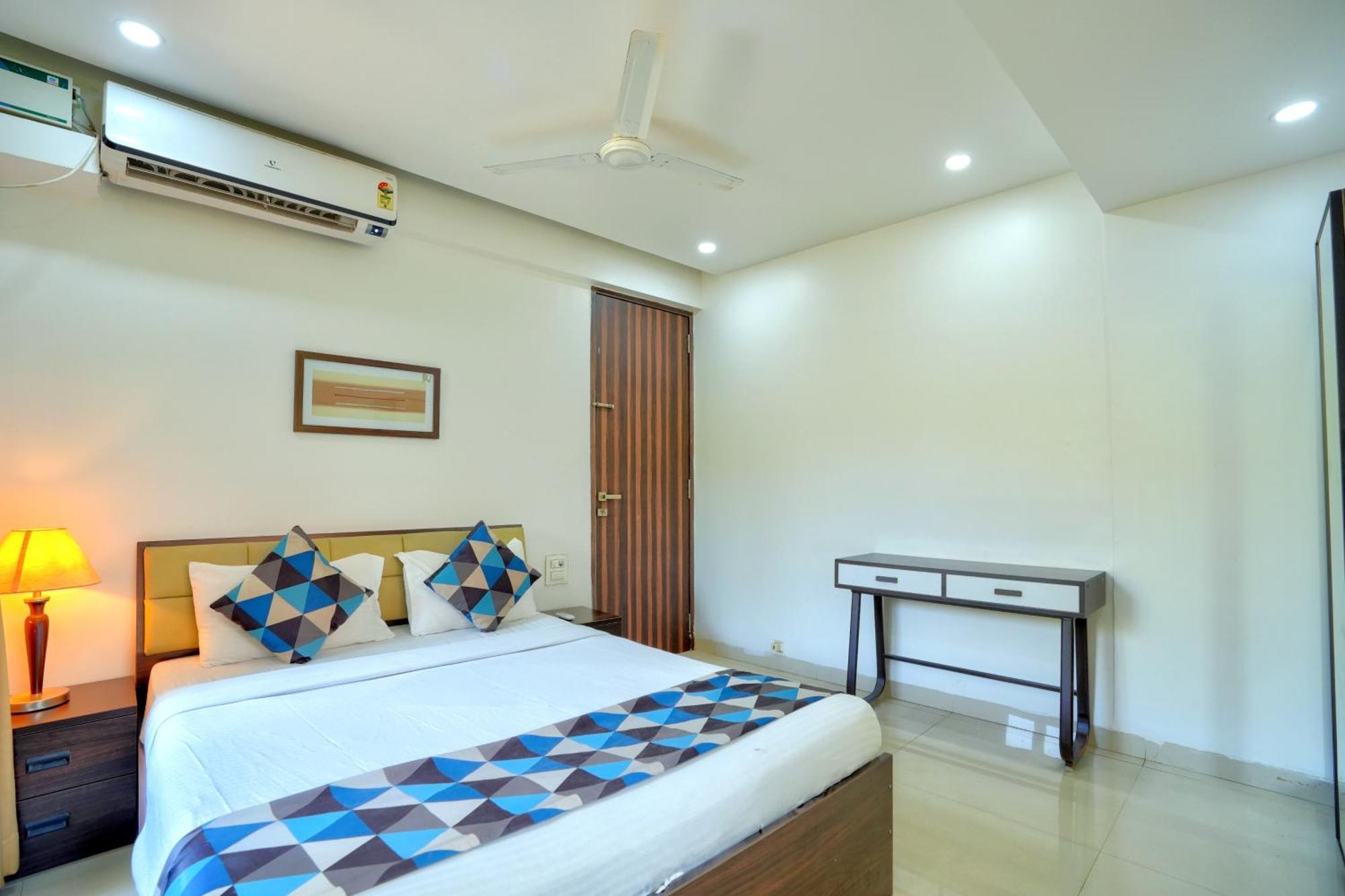 Luxurious Nirvana Apartments Vagator Luaran gambar